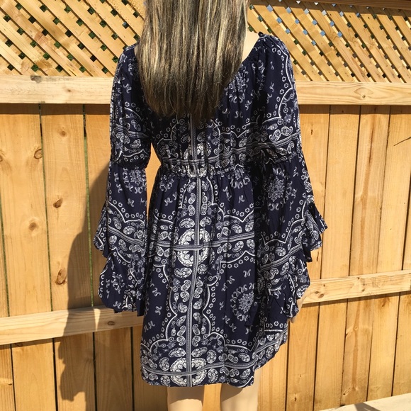 sale BELL SLEEVE @ ELBOW   1 left - Picture 2 of 7